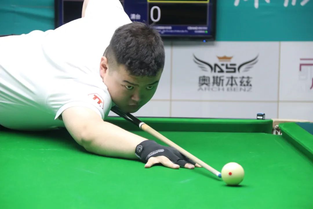 上毫不逊色 上毫不逊色